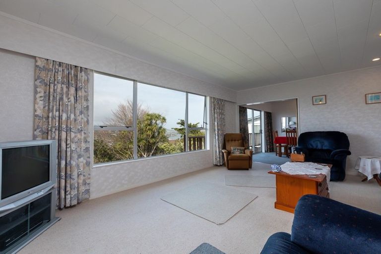 Photo of property in 14 Truro Road, Camborne, Porirua, 5026