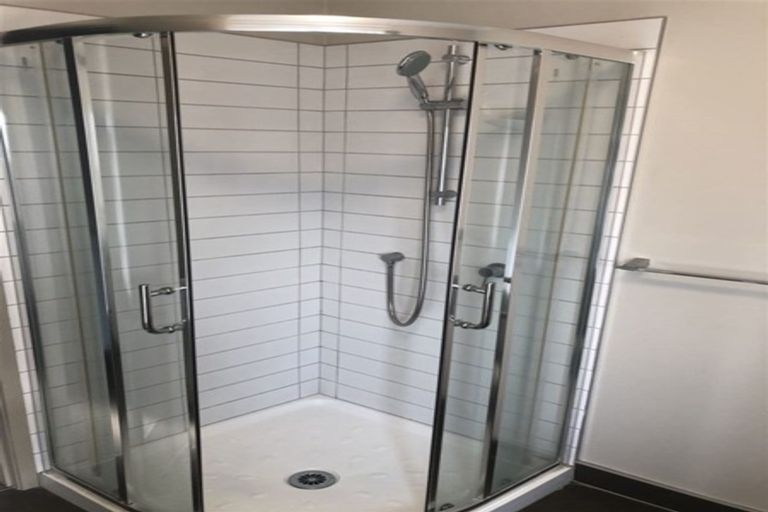 Photo of property in St Claire Village, 206/172 Mcleod Road, Te Atatu South, Auckland, 0610