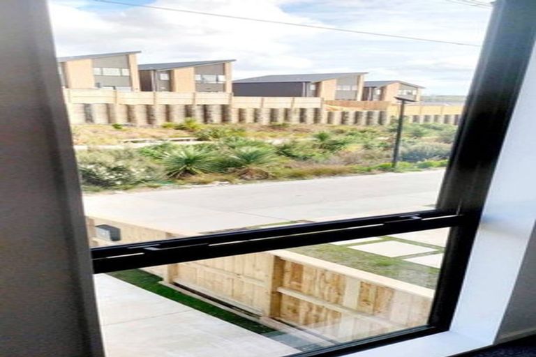 Photo of property in 14 Papai Lane, Massey, 0614