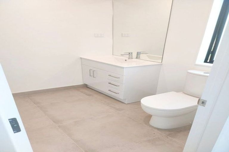 Photo of property in 14 Papai Lane, Massey, 0614