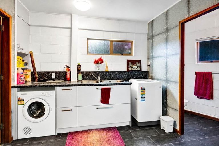 Photo of property in 8 Totara Terrace, Inglewood, 4330