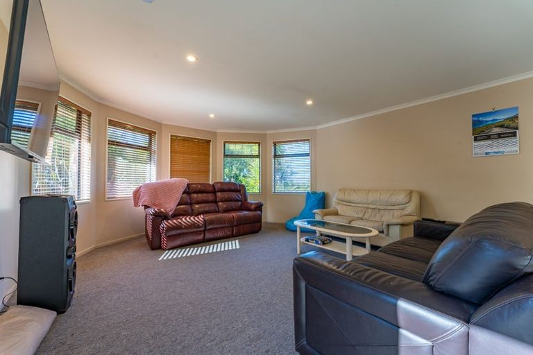 Photo of property in 16 Forest Road, Geraldine, 7930