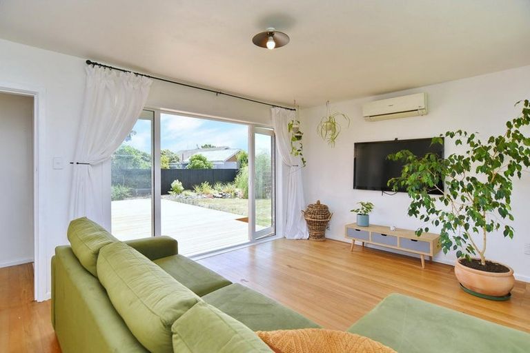 Photo of property in 25 Fairmont Place, Hornby, Christchurch, 8042