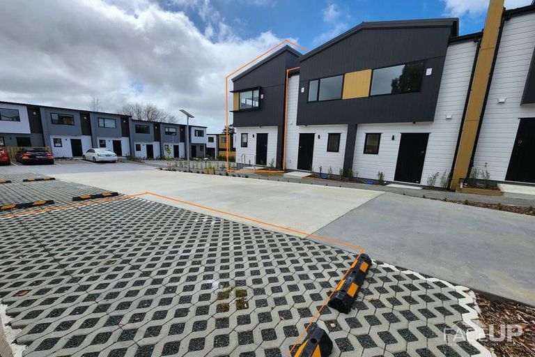 Photo of property in 15/241 Don Buck Road, Massey, Auckland, 0614