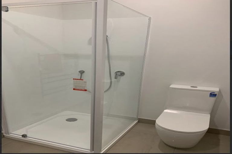 Photo of property in 62u5 Spenmoor Street, Newlands, Wellington, 6037