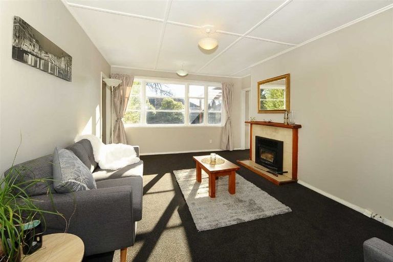 Photo of property in 28 Avro Crescent, Hornby, Christchurch, 8042