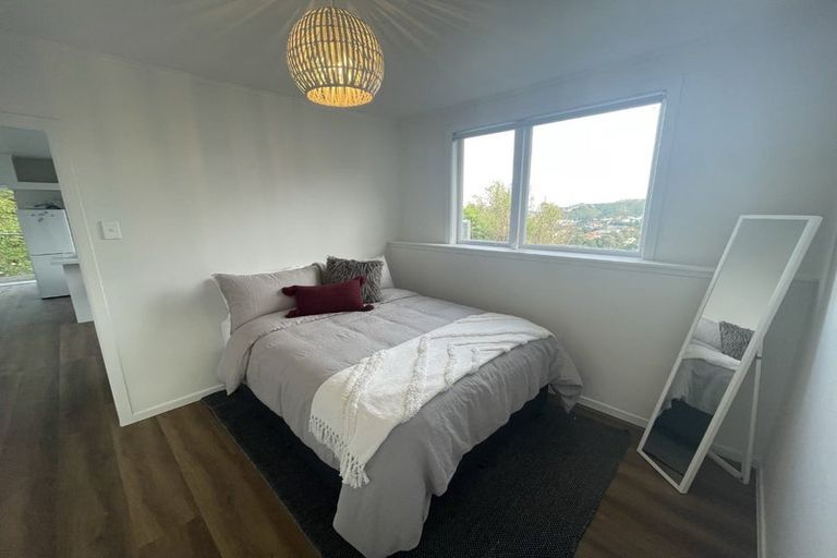 Photo of property in 12 Mataroa Avenue, Northland, Wellington, 6012