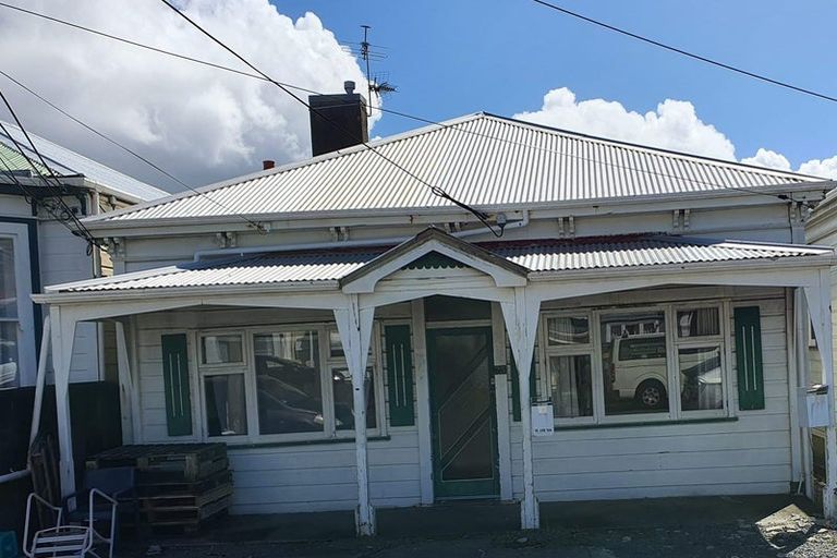 Photo of property in 23 Wilson Street, Newtown, Wellington, 6021