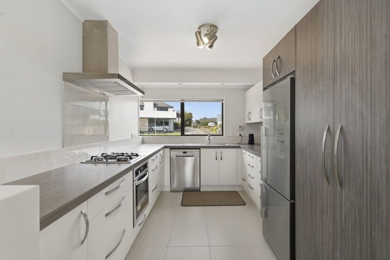 Photo of property in 35 Clivedene Street, Matua, Tauranga, 3110