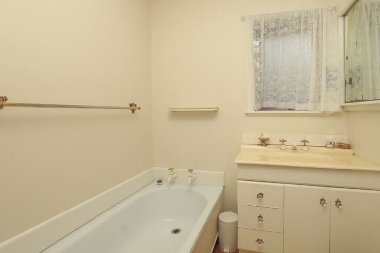 Photo of property in 46 Sheridan Street, Silverdale, Hamilton, 3216