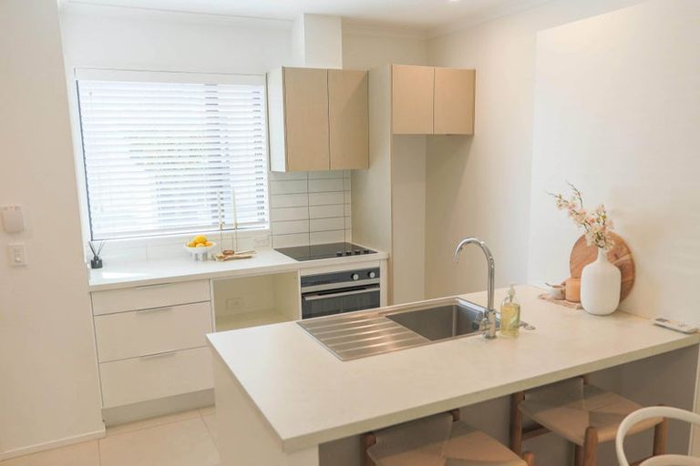 Photo of property in 12b Titoki Street, Te Atatu Peninsula, Auckland, 0610