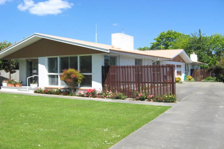 Photo of property in 23 Barnes Road, Redwood, Christchurch, 8051