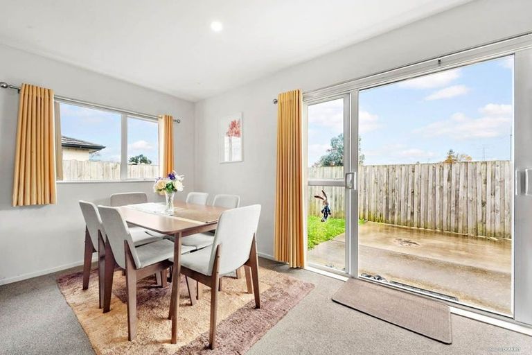 Photo of property in 30 Popokatea Drive, Takanini, 2112