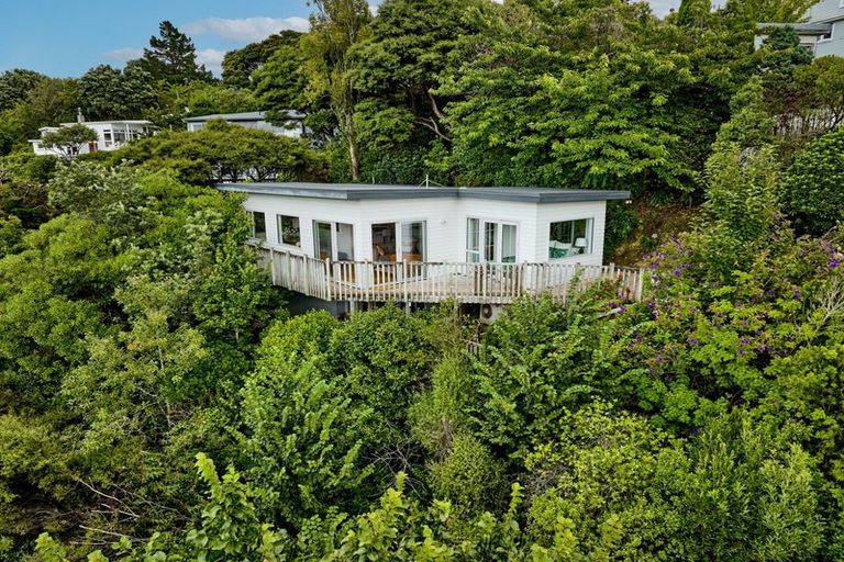 Photo of property in 72 Paremata Road, Paremata, Porirua, 5024