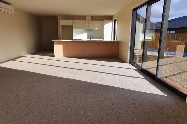 Photo of property in 10 Ward Street, Jacks Point, Queenstown, 9371