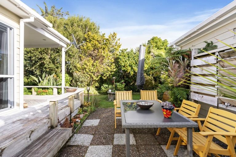 Photo of property in 6 Lillian Place, Orewa, 0931