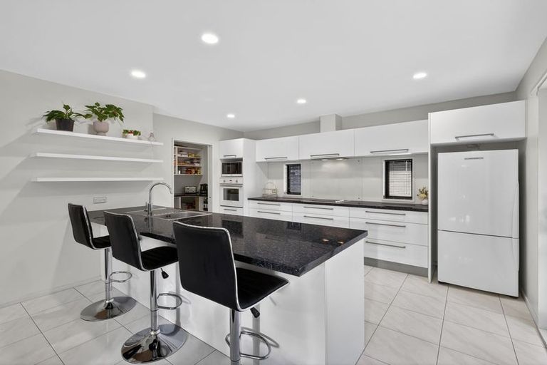 Photo of property in 11 Constance Place, Aidanfield, Christchurch, 8025