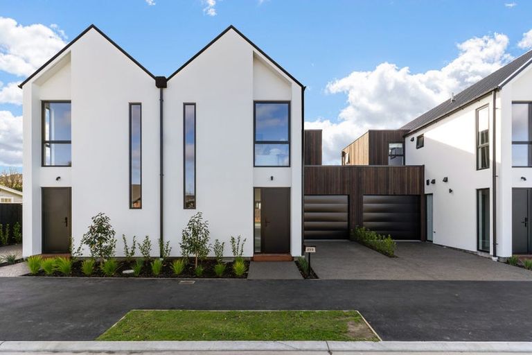 Photo of property in 2/27 Division Street, Riccarton, Christchurch, 8041