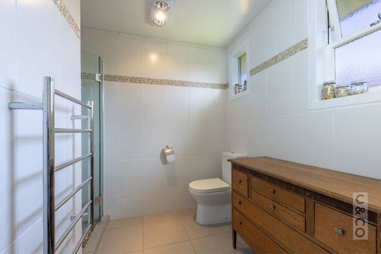 Photo of property in 33 Maude Street, Riverhead, 0820