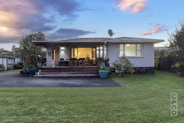 Photo of property in 33 Maude Street, Riverhead, 0820