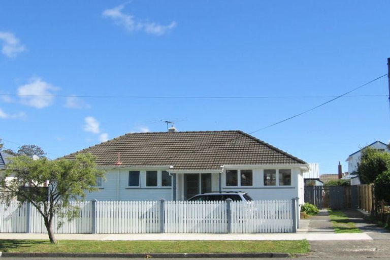 Photo of property in 55f2- Milton Street, Trentham, Upper Hutt, 5018