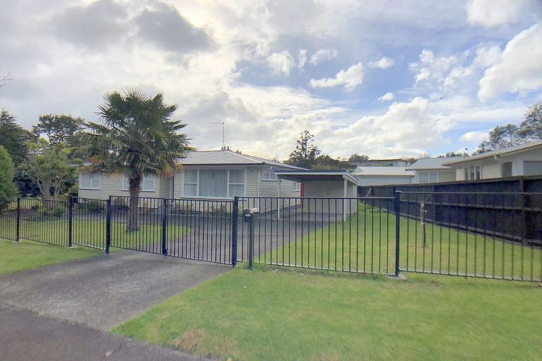 Photo of property in 1/20 Lucinda Place, Glen Eden, Auckland, 0602