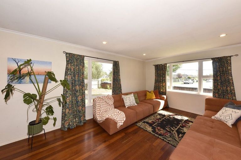 Photo of property in 11 Newport Street, Avondale, Christchurch, 8061