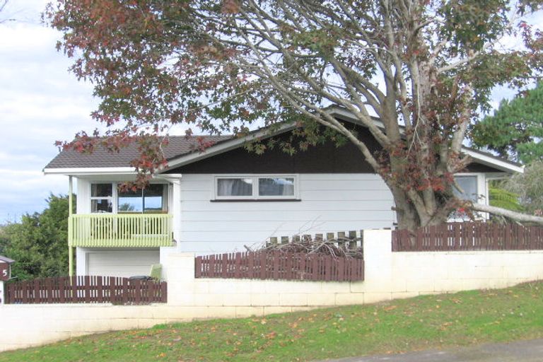 Photo of property in 45 Helena Street, Massey, Auckland, 0614