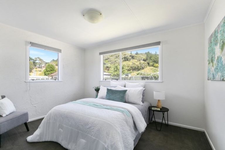 Photo of property in 27 Hamstead Street, Wainuiomata, Lower Hutt, 5014