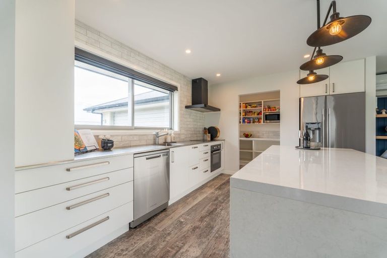Photo of property in 17 Gordon Street, Weston, Oamaru, 9401