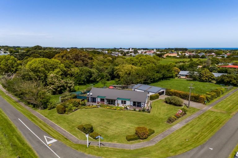 Photo of property in 2 Kaipi Street, Manaia, 4612