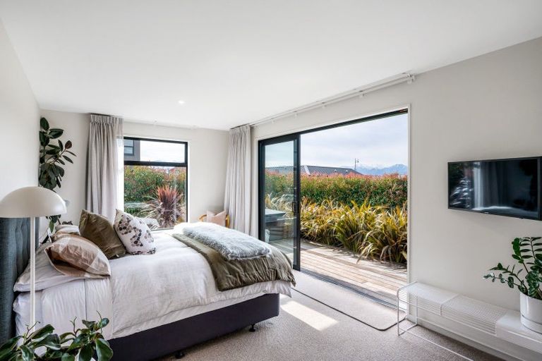 Photo of property in 5 Mcdonald Street, Wanaka, 9305