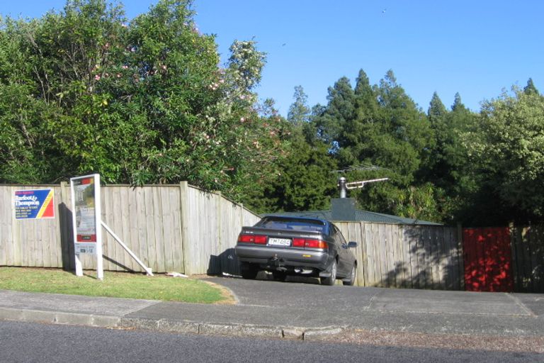 Photo of property in 28 Tilden Avenue, Hillcrest, Auckland, 0627