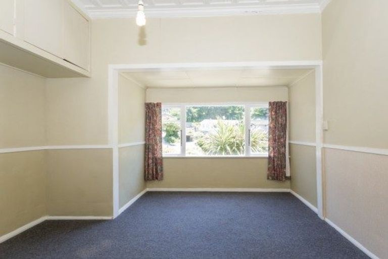 Photo of property in 37 Faraday Street, Hospital Hill, Napier, 4110