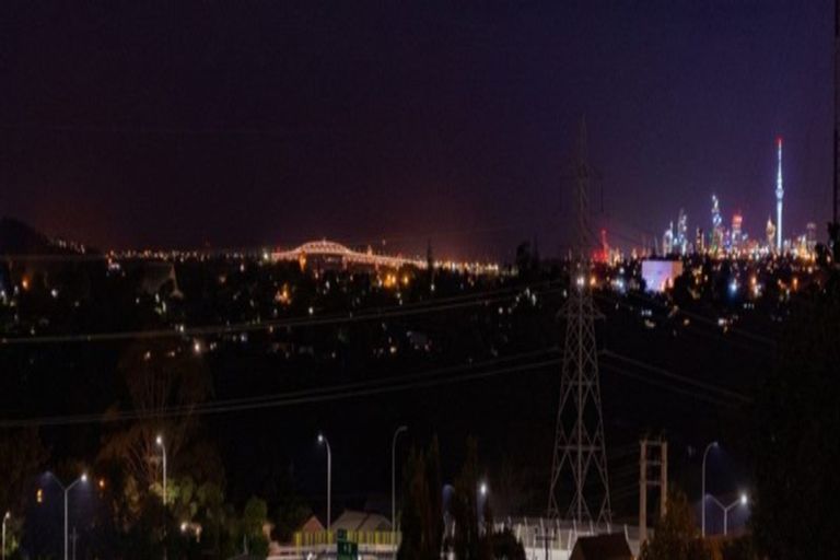 Photo of property in 60 Keegan Drive, Massey, Auckland, 0614