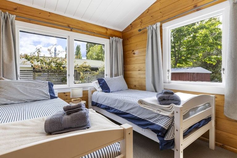 Photo of property in 19 Kinloch Road, Kinloch, Taupo, 3377