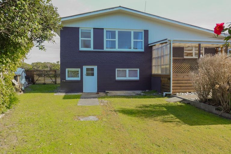 Photo of property in 32 Domett Esplanade, Cobden, Greymouth, 7802