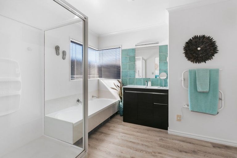 Photo of property in 59 Sandhurst Drive, Papamoa Beach, Papamoa, 3118