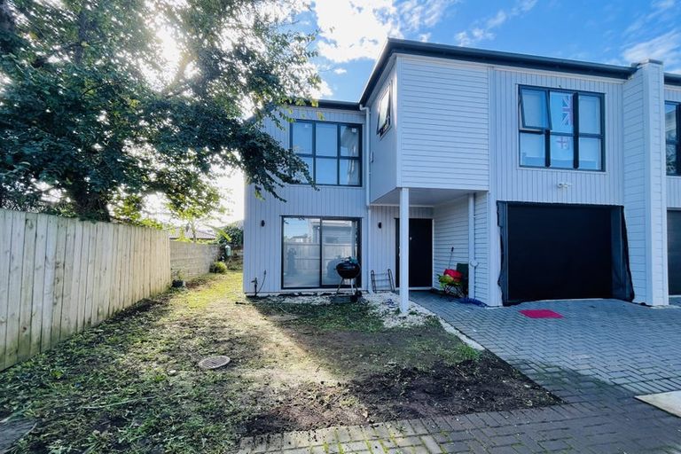 Photo of property in 21d Awatere Street, Clover Park, Auckland, 2023