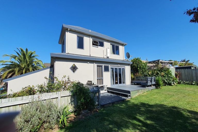 Photo of property in 28 Hollinger Place, Nawton, Hamilton, 3200