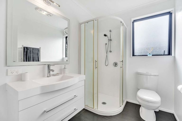 Photo of property in 1a Ocean Beach Road, Tairua, 3508