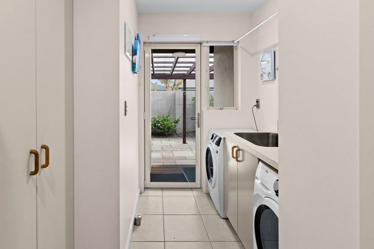 Photo of property in 11 Park Lane, Greenmeadows, Napier, 4112