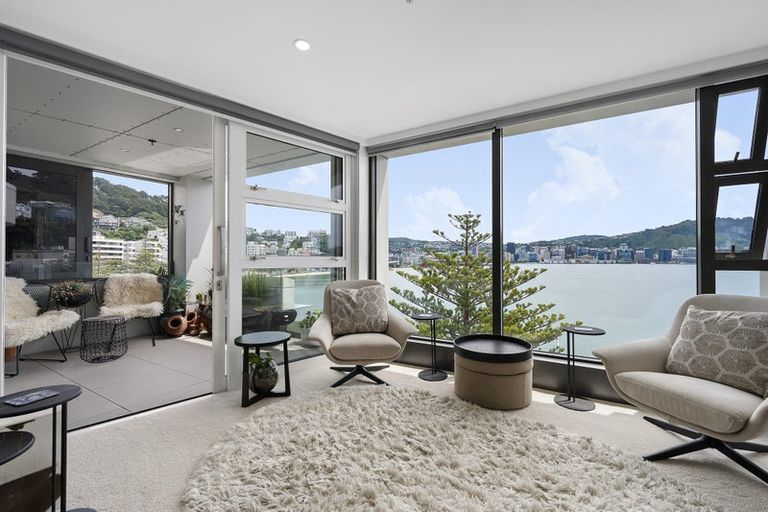 Photo of property in 10/318u Oriental Parade, Oriental Bay, Wellington, 6011