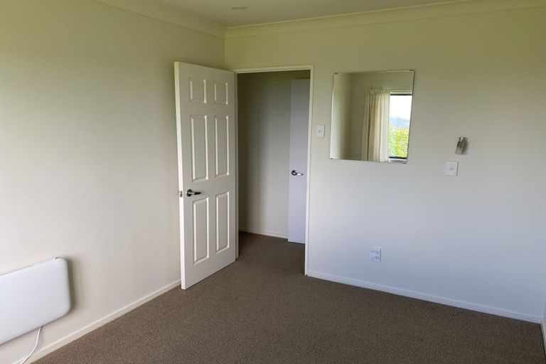 Photo of property in 82 Southernthread Road, Brooklyn, Wellington, 6021