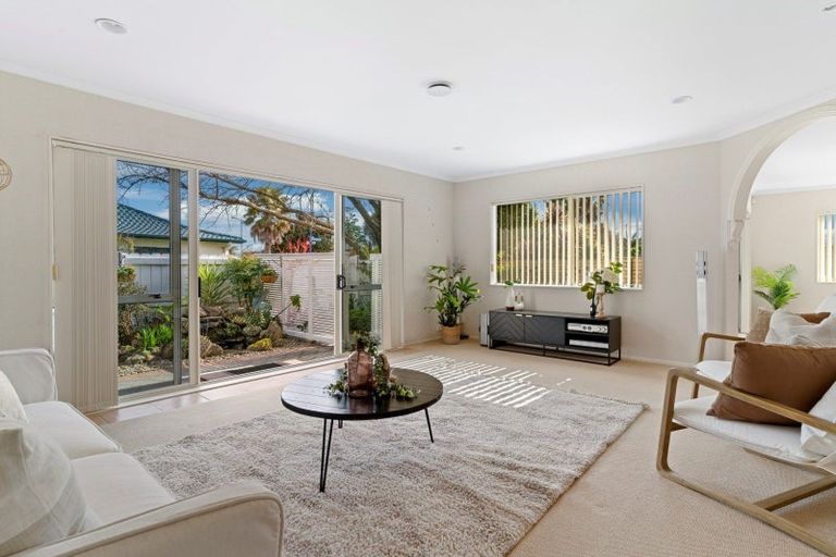 Photo of property in 94 Gravatt Road, Papamoa Beach, Papamoa, 3118