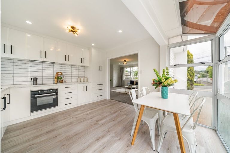 Photo of property in 4 Routley Crescent, Elderslea, Upper Hutt, 5018