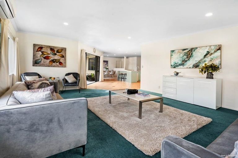 Photo of property in 10 Byblos Place, The Gardens, Auckland, 2105