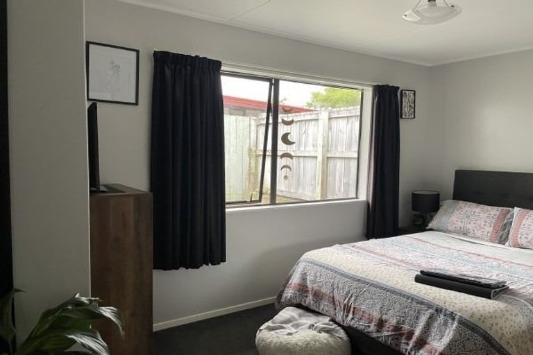 Photo of property in 4 Colonial Place, Kelvin Grove, Palmerston North, 4414