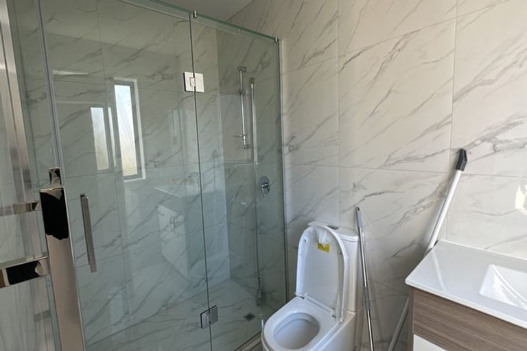 Photo of property in 309 Don Buck Road, Massey, Auckland, 0614