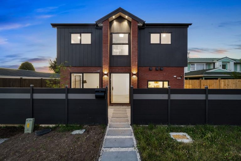 Photo of property in 10 Baringa Place, Botany Downs, Auckland, 2010